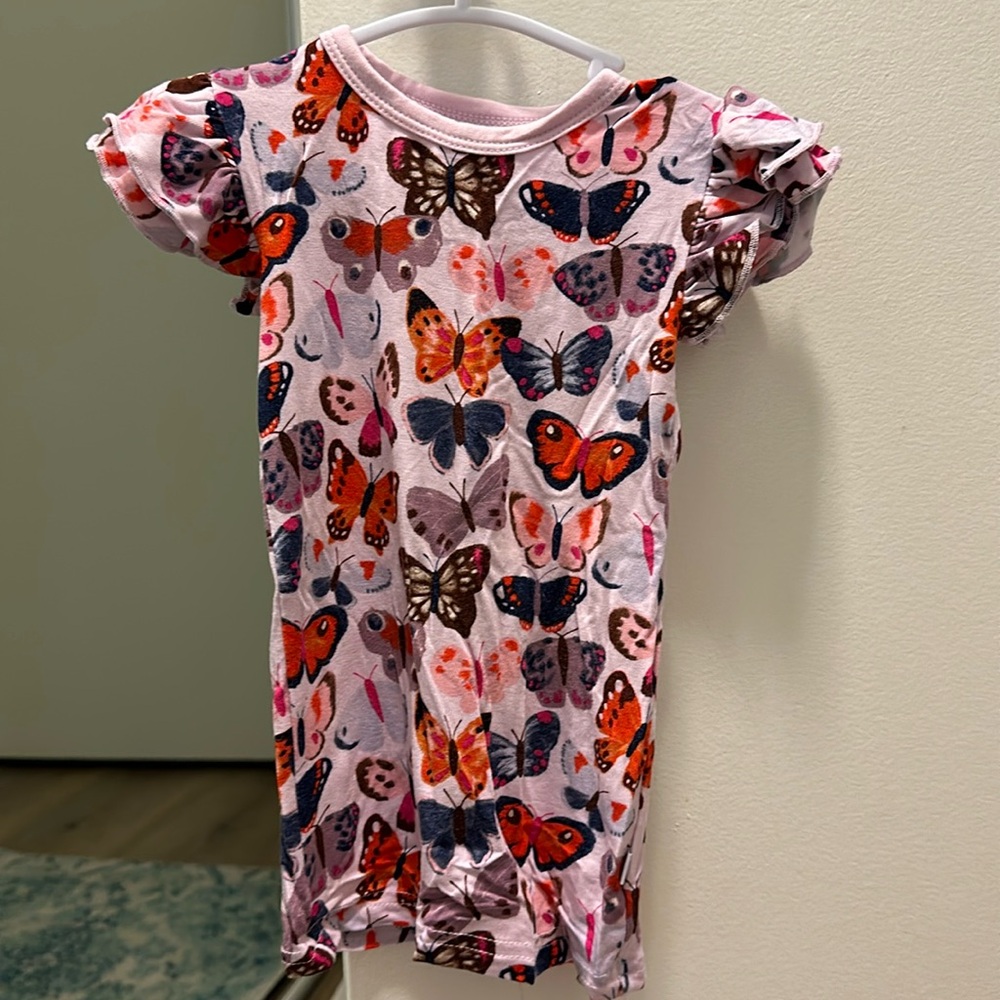 Little Sleepies butterfly flutter sleeve tee - like new condition!